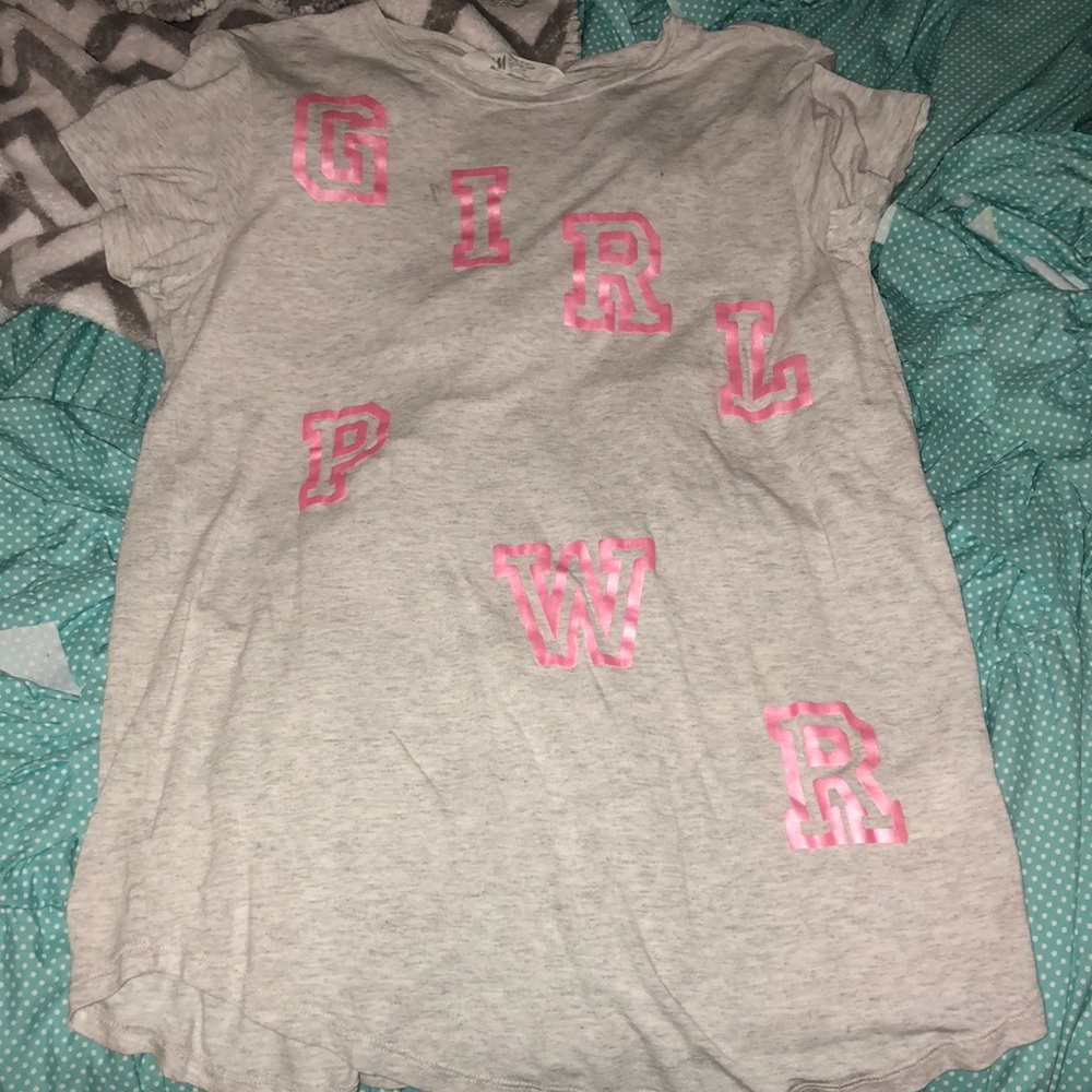 H&M girl pwr small T-shirt ,  perfect condition